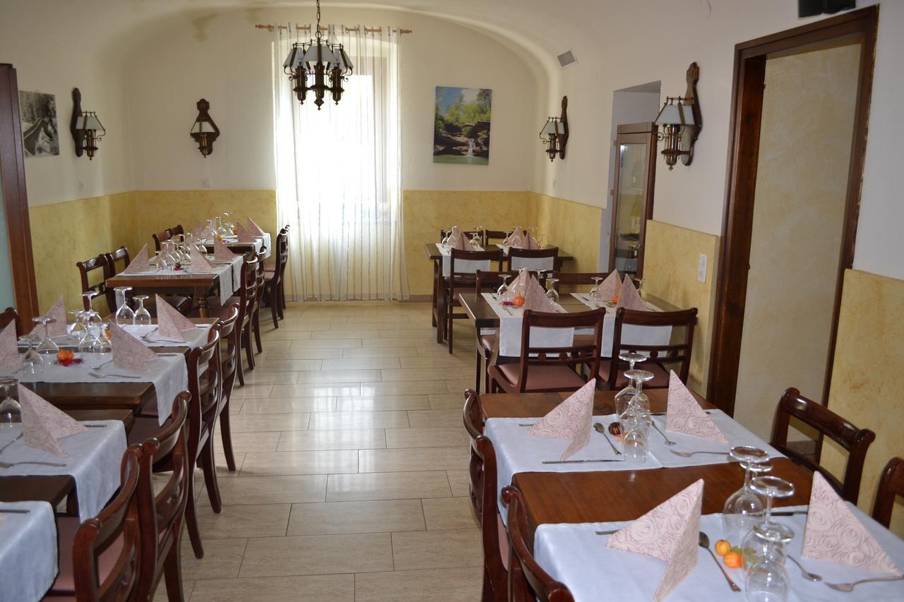 Ristorante Del Ponte *